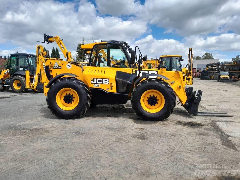 JCB 560-80 WM Телескопічні фронтальні навантажувачі