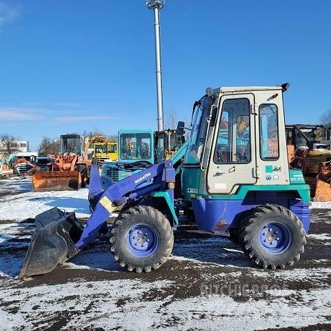 Komatsu WA30-5E0 Фронтальні навантажувачі