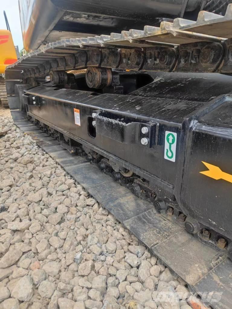 Sany SY 135 C Гусеничні екскаватори