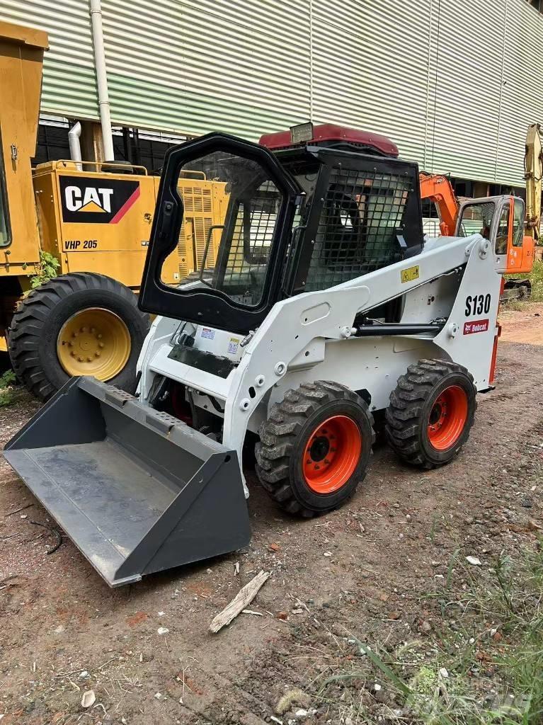 Bobcat S 130 Міні-навантажувачі