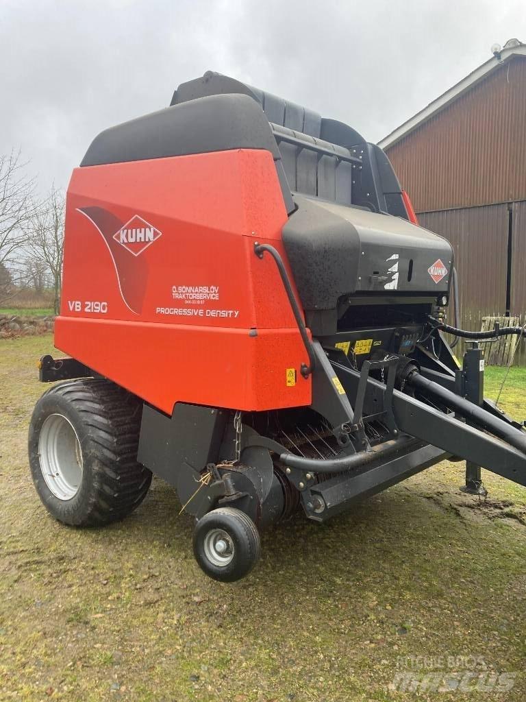 Kuhn VB 2190 Рулонні прес-підбирачі