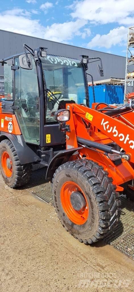 Kubota R 070 Фронтальні навантажувачі