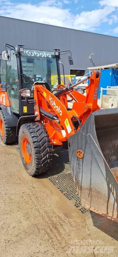 Kubota R 070 Фронтальні навантажувачі