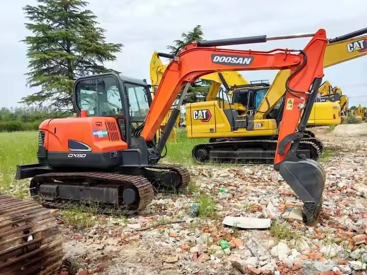 Doosan DX 60 Гусеничні екскаватори