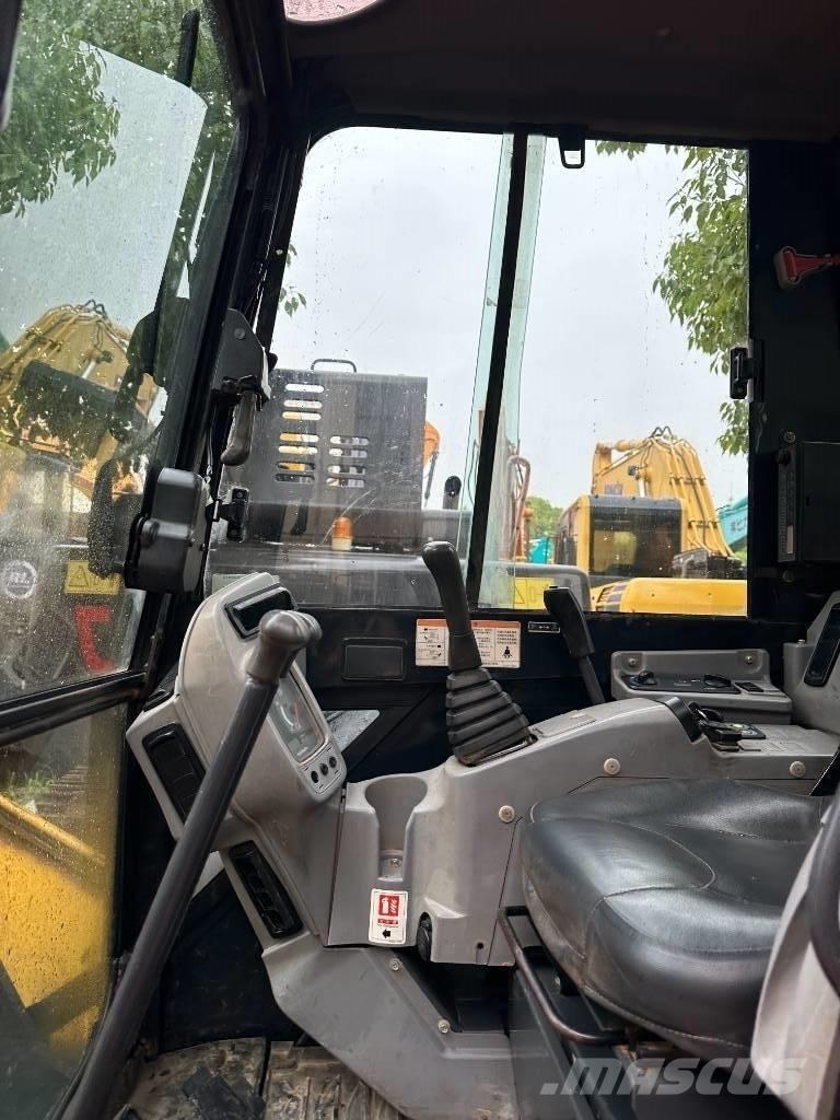 Kubota KX 155 Гусеничні екскаватори