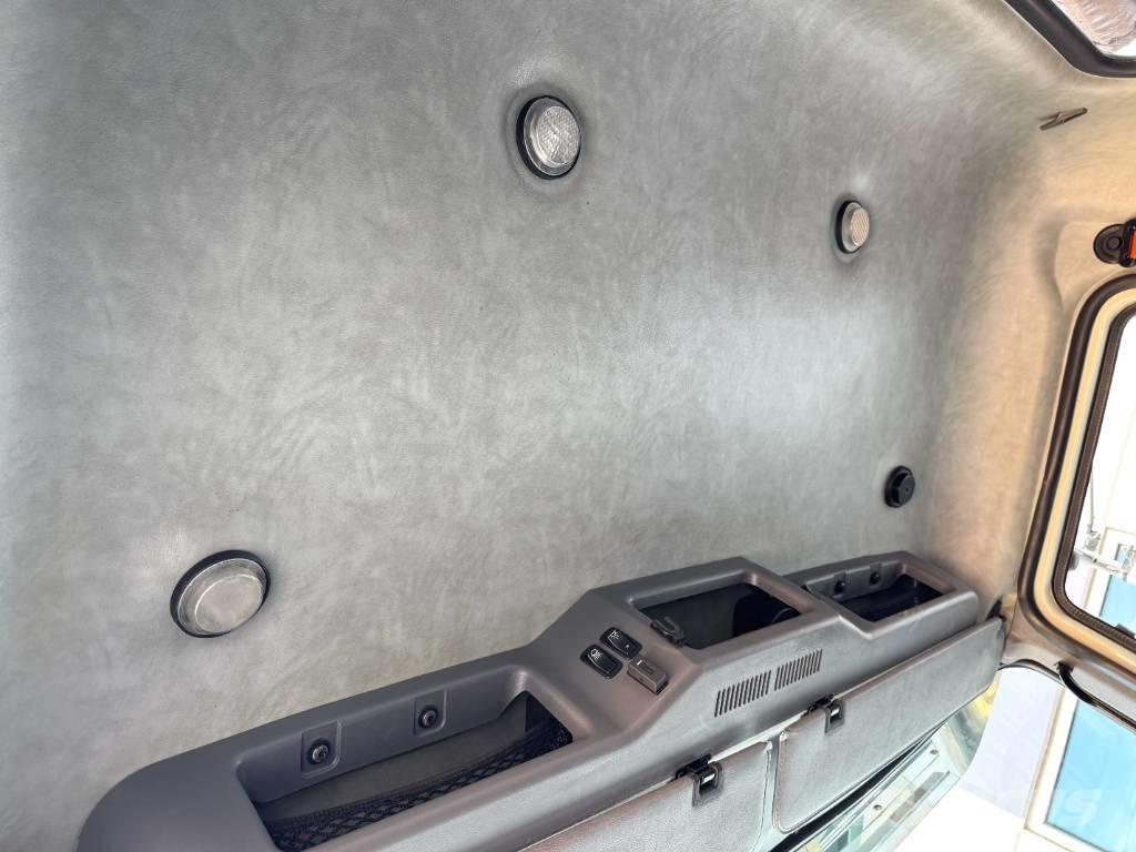 Mack GU713 Контейнеровози