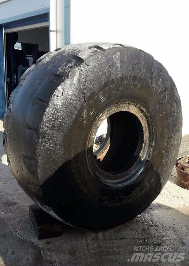 Goodyear 29,5R25 Шини і колеса
