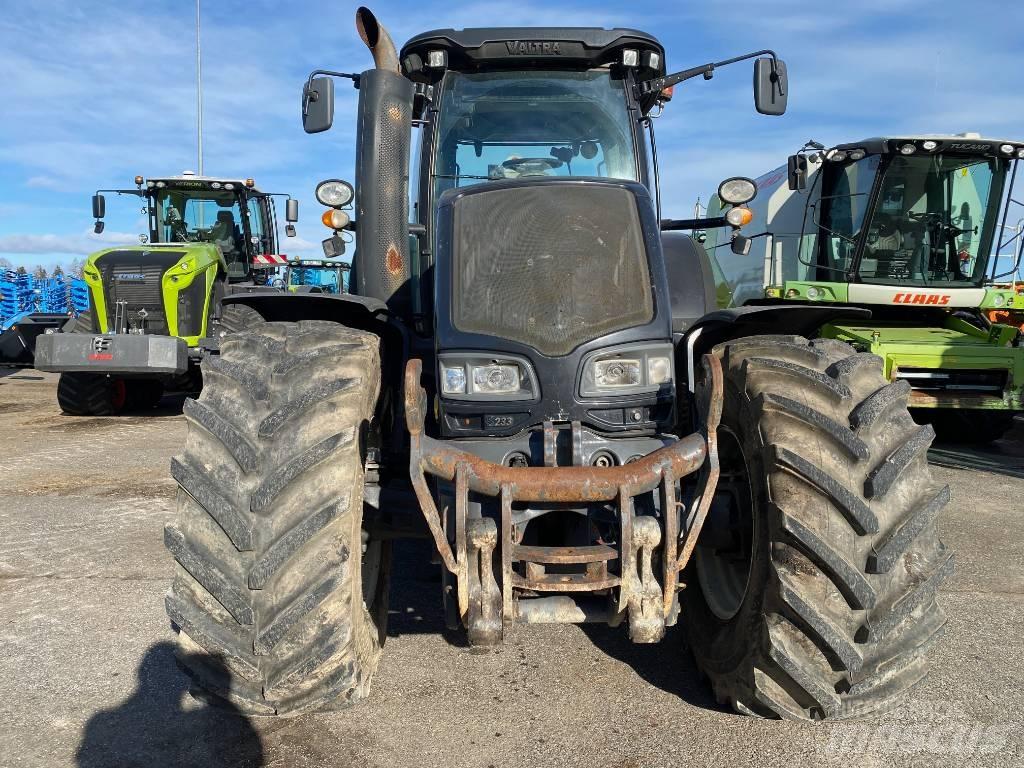 Valtra S 233 Трактори