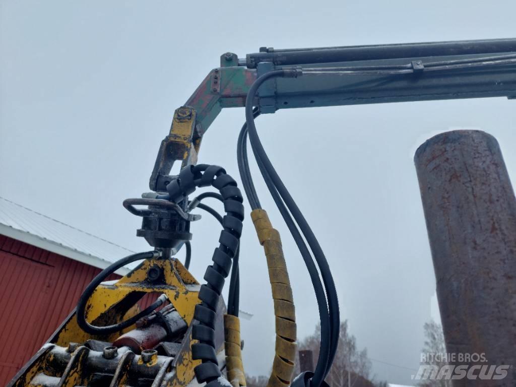 Kronos 2400 Крани-навантажувачі
