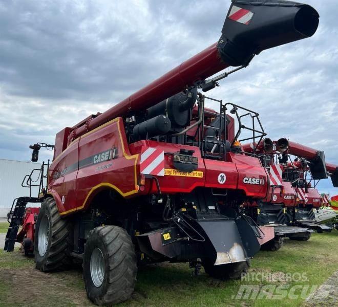 Case IH 8240 Зернозбиральні комбайни