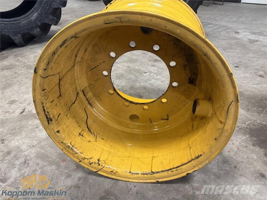 Rottne H14 24x26,5 Шини