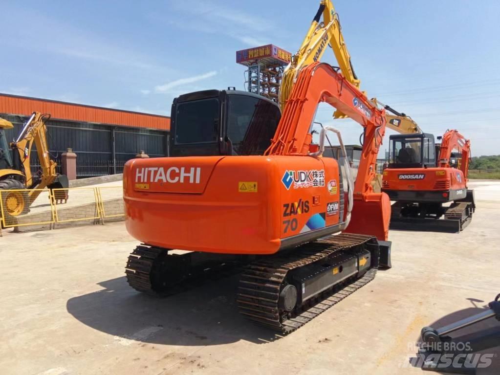 Hitachi ZX 70 Гусеничні екскаватори