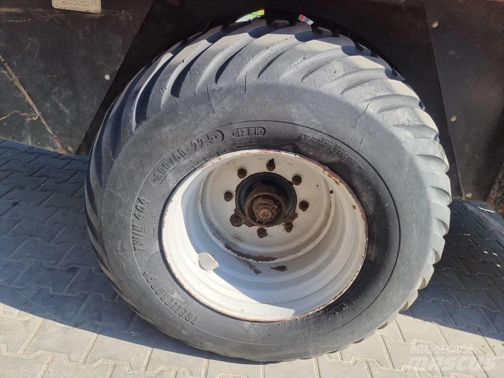 New Holland D 1210 Тюкові прес-підбирачі