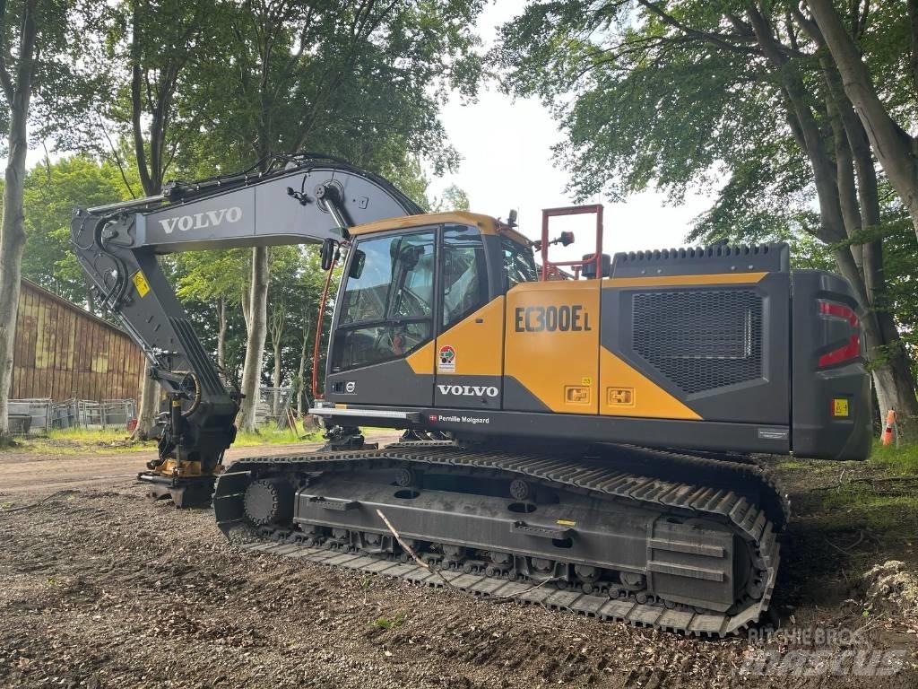 Volvo EC 300 Гусеничні екскаватори