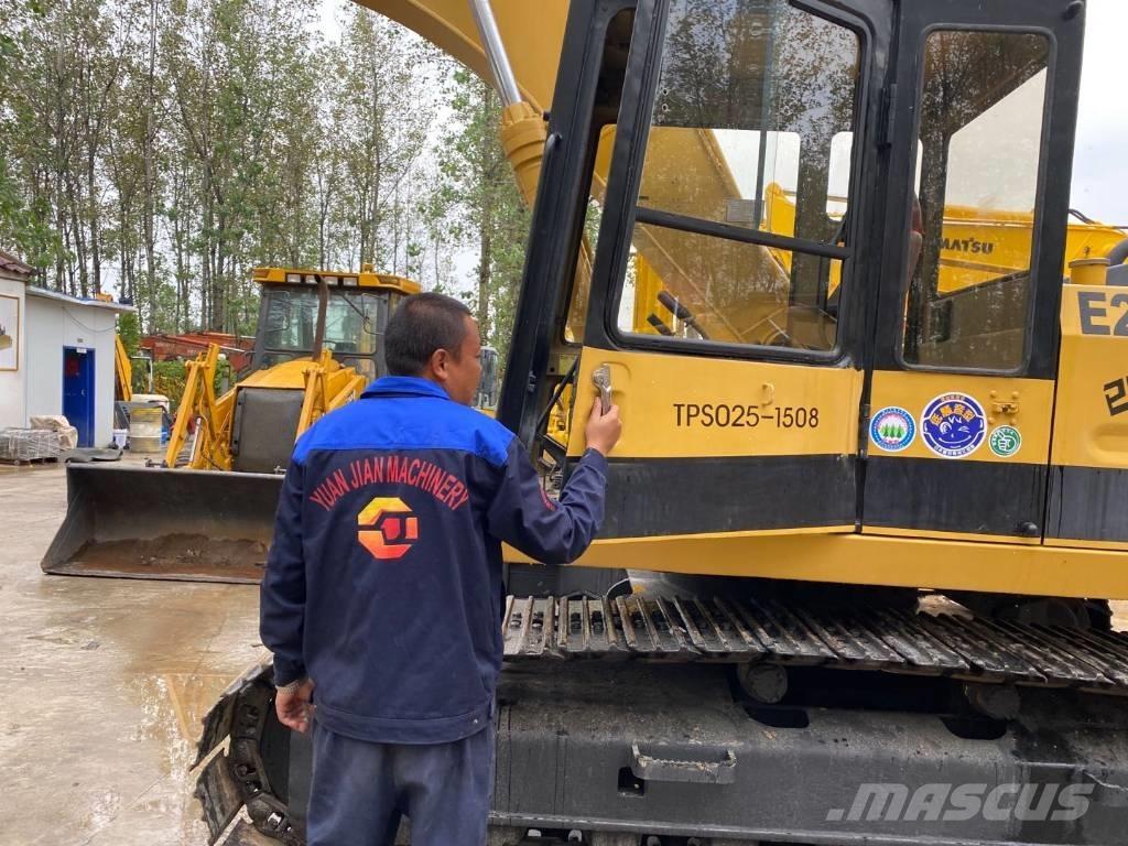 CAT E 200 B Гусеничні екскаватори