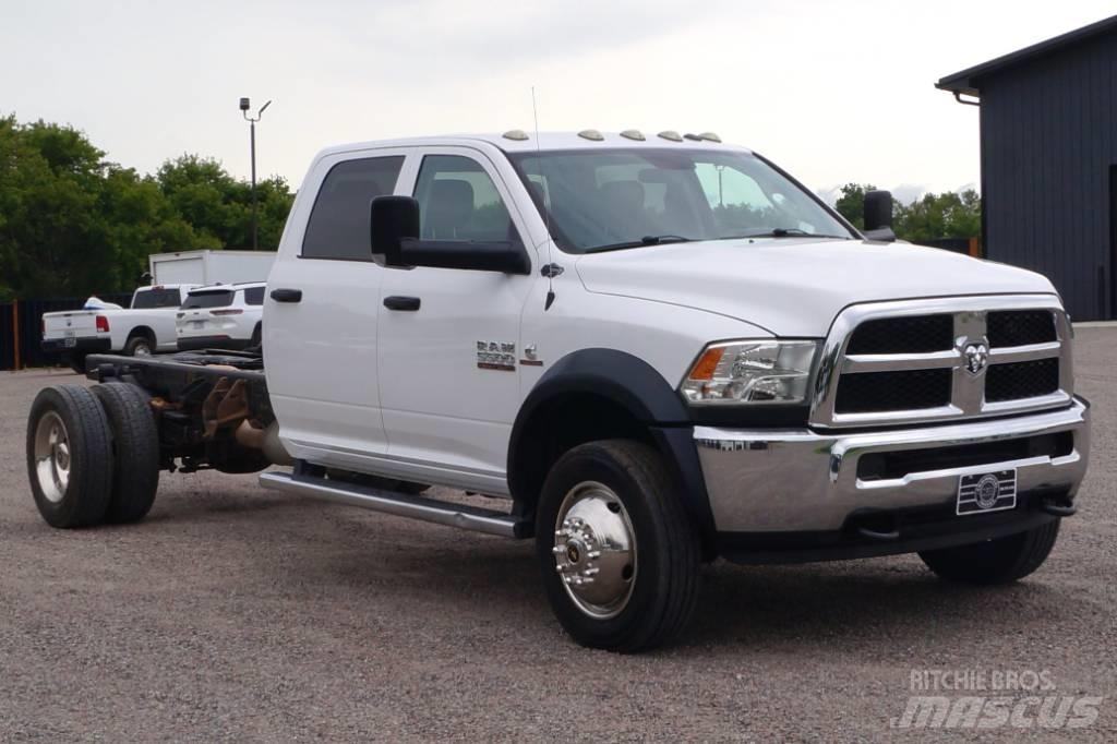RAM 5500 TRADESMAN Шасі з кабіною