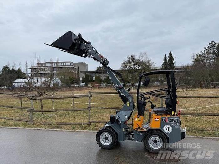 GiANT G1100 Фронтальні навантажувачі