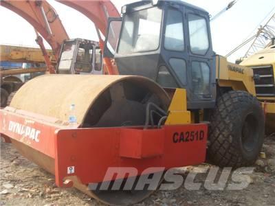 Dynapack CA 251 D Грунтові котки
