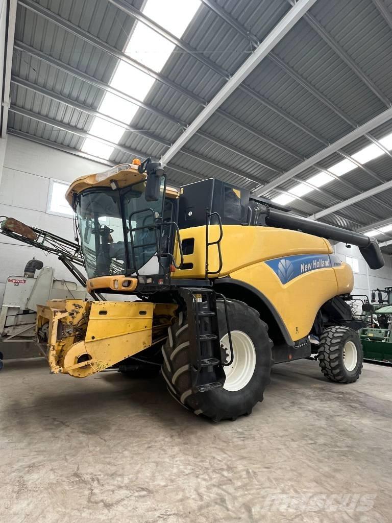 New Holland CR 9080 Зернозбиральні комбайни