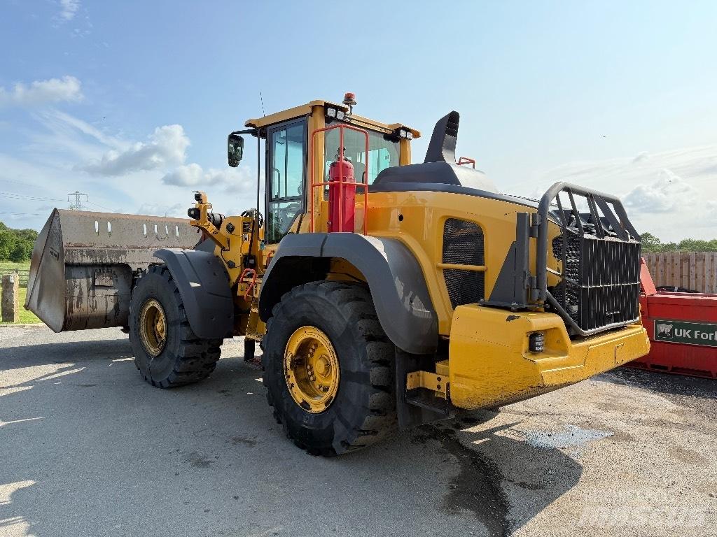 Volvo L 120 H Фронтальні навантажувачі