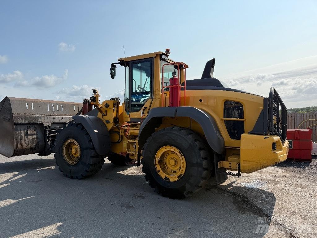 Volvo L 120 H Фронтальні навантажувачі