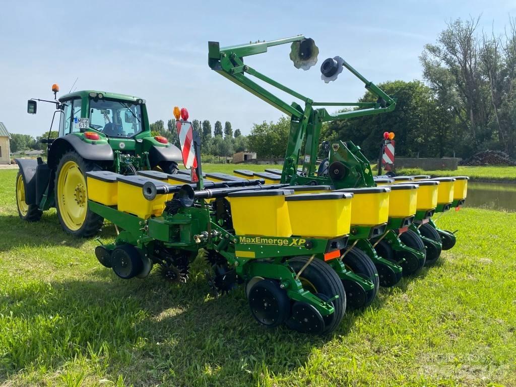 John Deere 1760 Cажалки