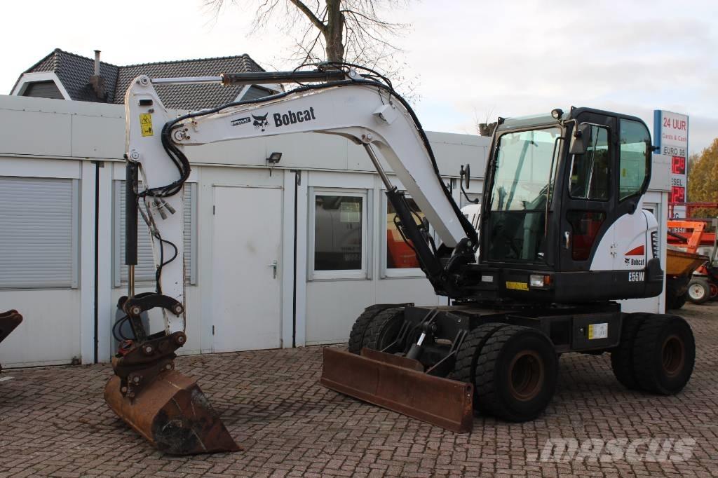 Bobcat E 55 W Колісні екскаватори