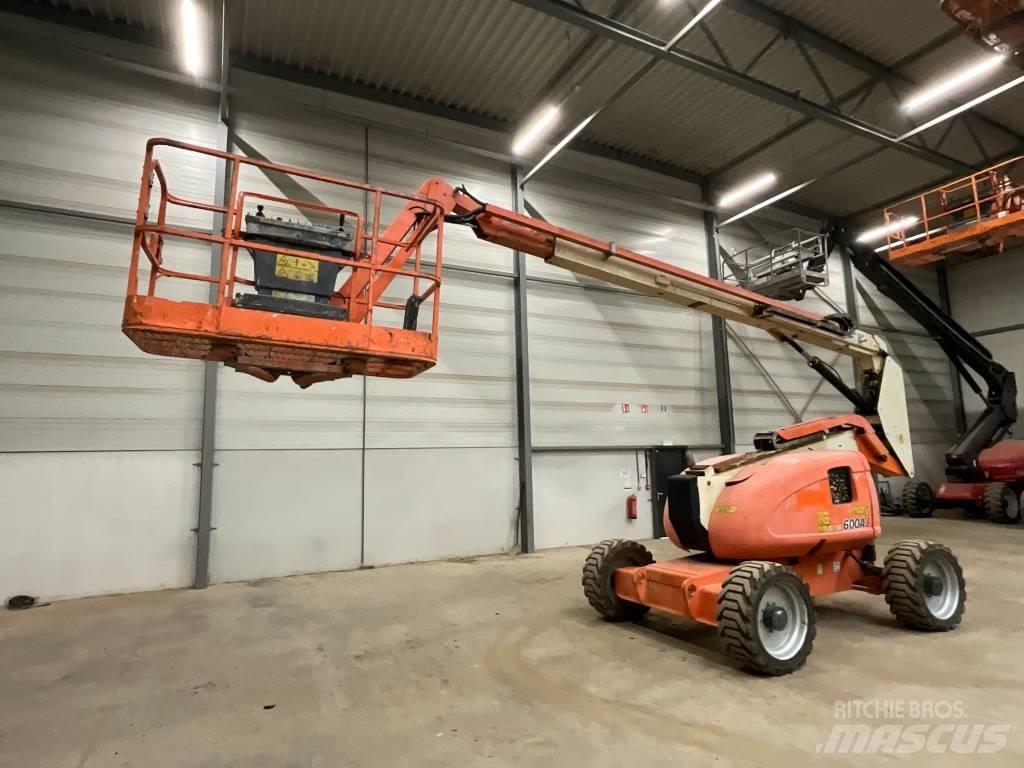 JLG 600 AJ Колінчаті підйомники