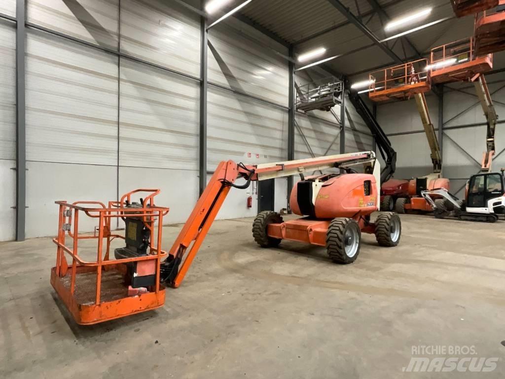 JLG 600 AJ Колінчаті підйомники