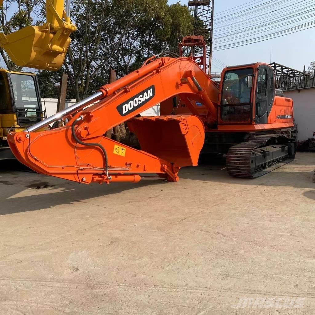 Doosan DX 300 LC Гусеничні екскаватори