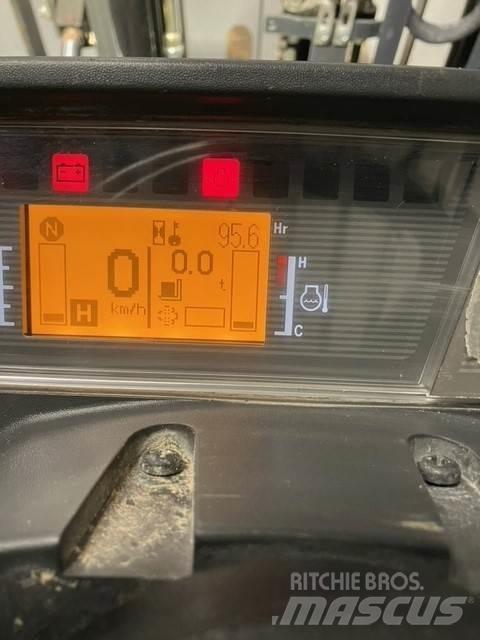 Mitsubishi FD25N3 Дизельні навантажувачі