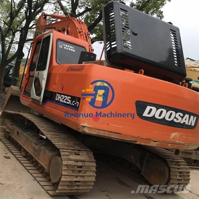 Doosan DH225LC-7 Гусеничні екскаватори