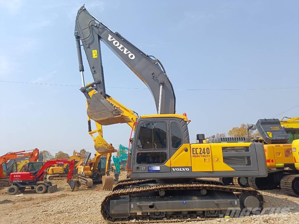 Volvo EC 240 Гусеничні екскаватори