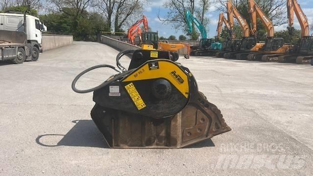 MB Crusher BF 90.3 Дробильні ковші