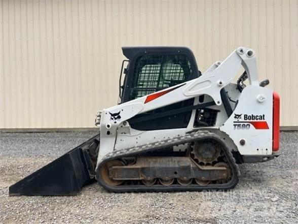 Bobcat T590 Міні-навантажувачі