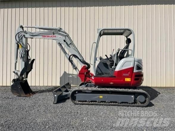 Takeuchi TB260 Гусеничні екскаватори