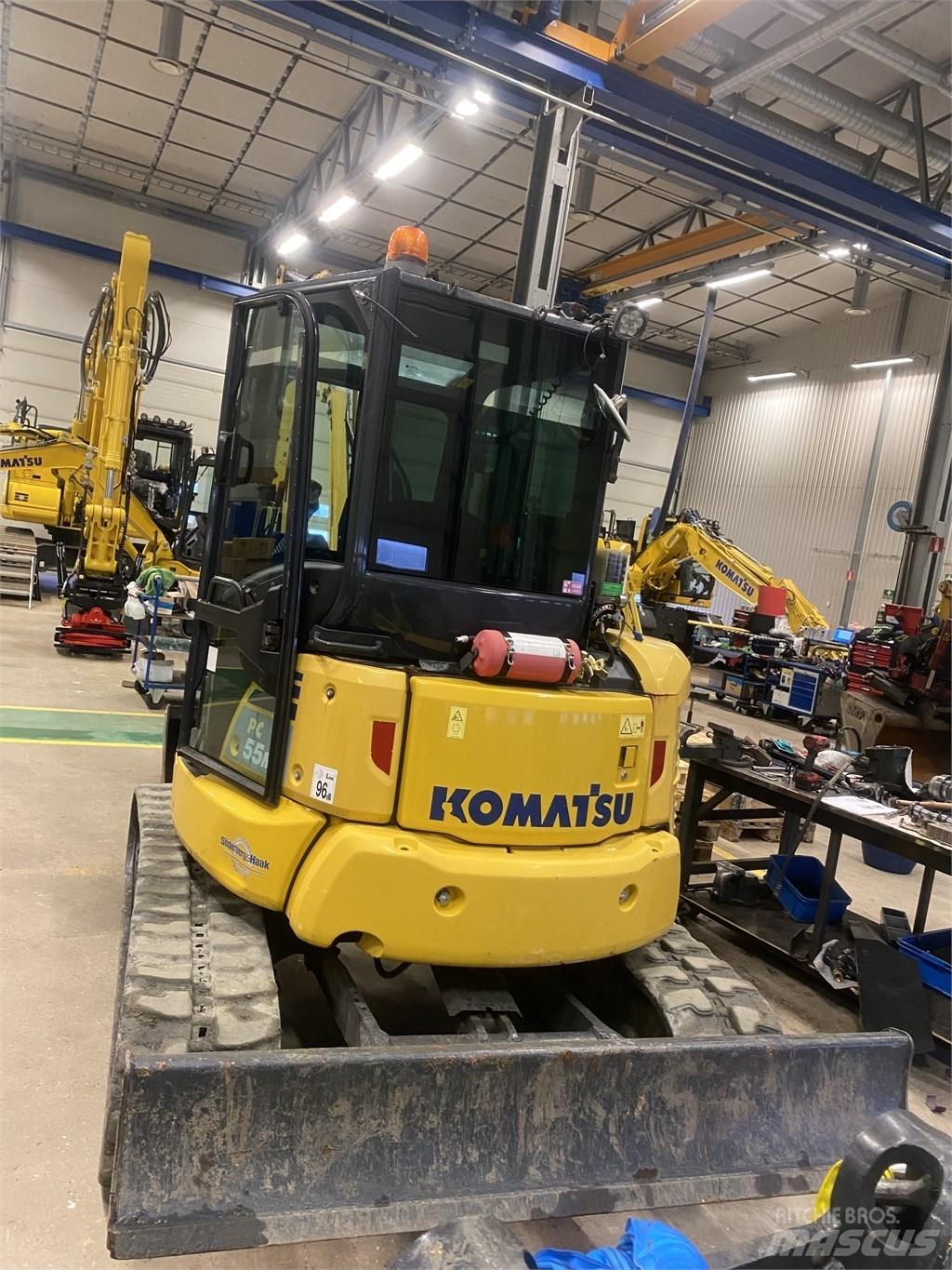 Komatsu PC55MR-5 Міні-екскаватори < 7т