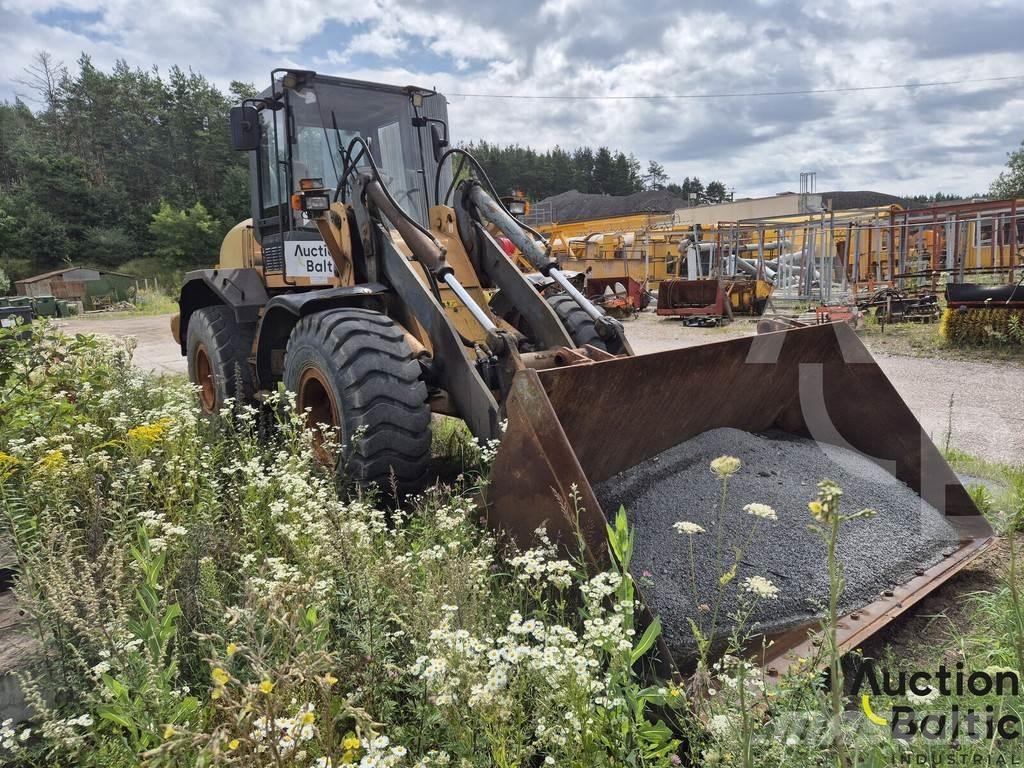 CASE 621 D Фронтальні навантажувачі