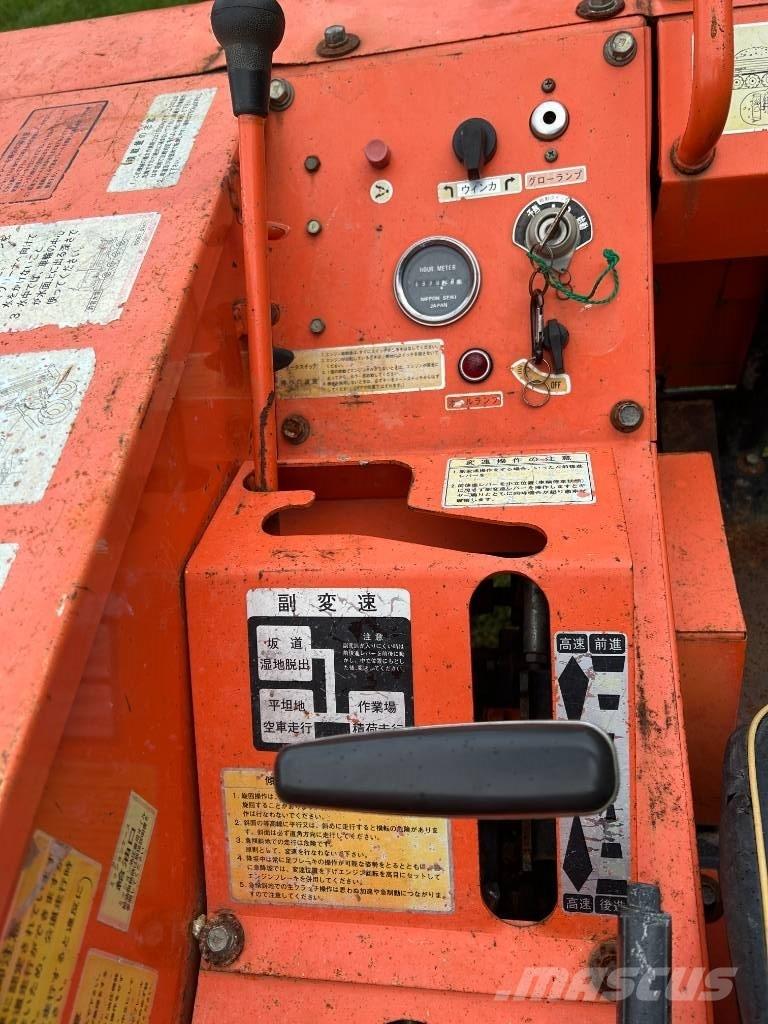 Hitachi CW M 15 Гусеничні самоскиди