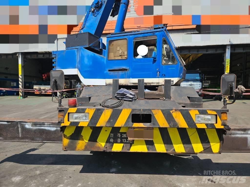 Kobelco RK 250 автокрани всюдиходи