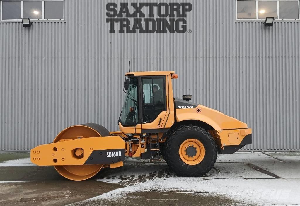 Volvo SD160 B, Vält Пневматичні катки