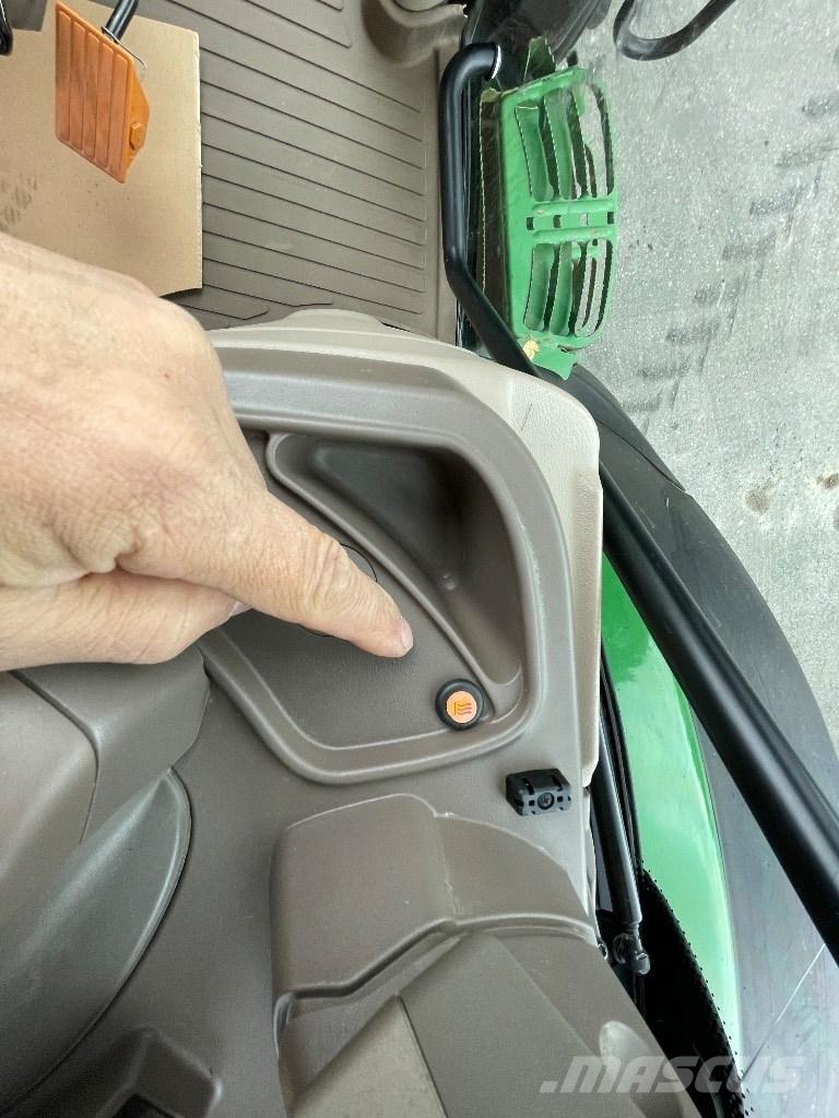 John Deere 6210 R Трактори