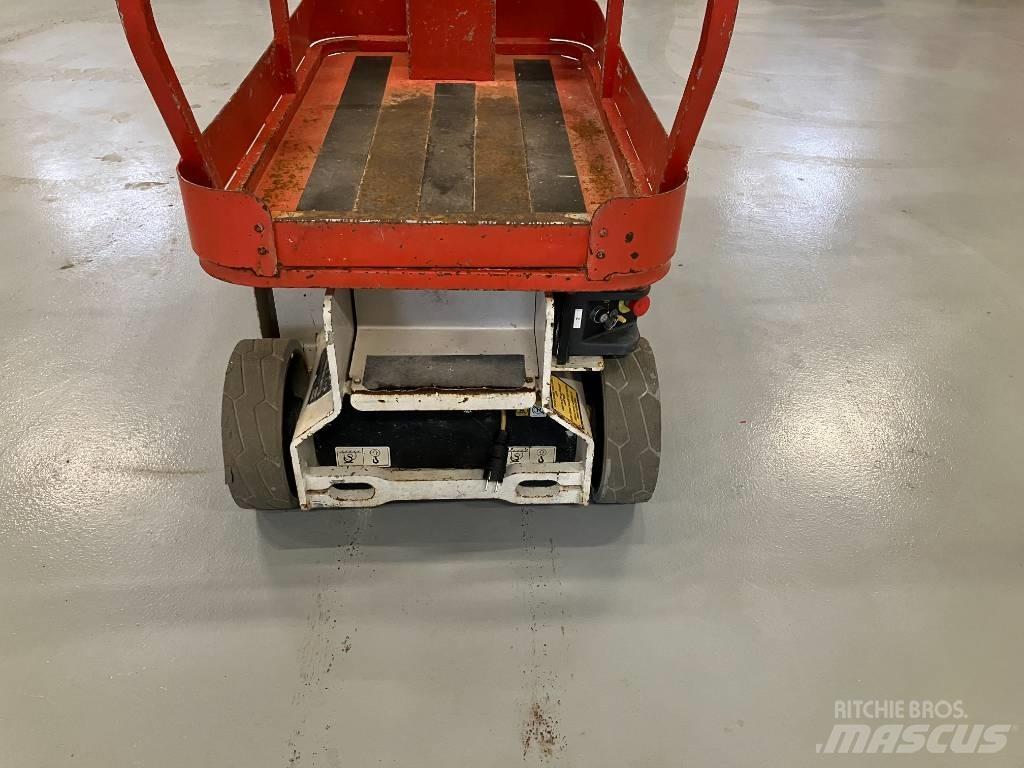 JLG 1230 ES Вертикальні щоглові підйомники