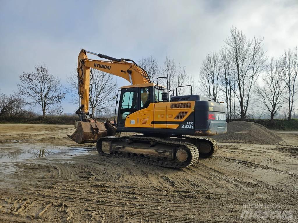 Hyundai HX 220 L Гусеничні екскаватори