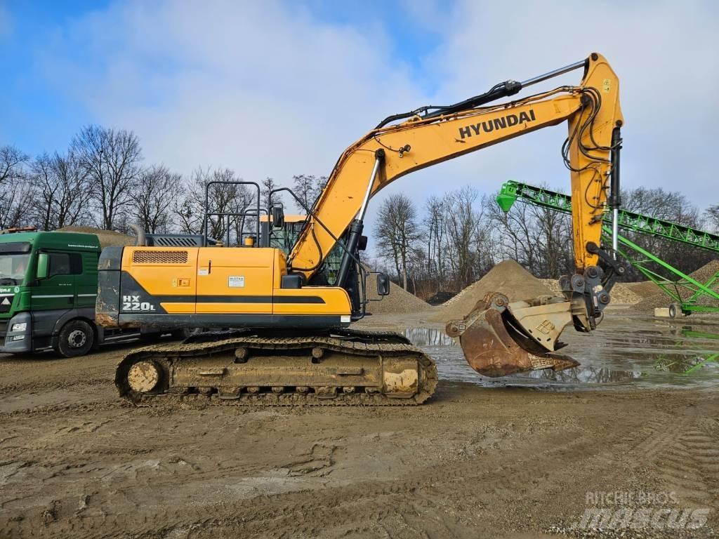 Hyundai HX 220 L Гусеничні екскаватори