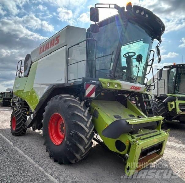 CLAAS TRION 530 Зернозбиральні комбайни