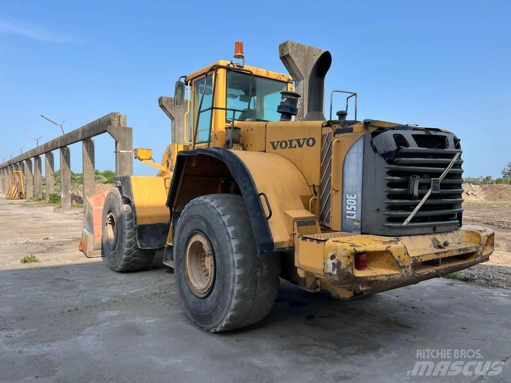 Volvo L 150 E Фронтальні навантажувачі