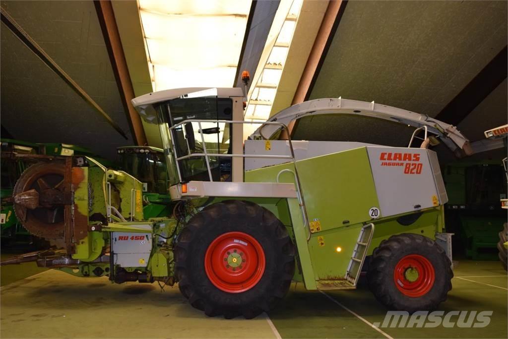 CLAAS Jaguar 820 Кормозбиральні комбайни