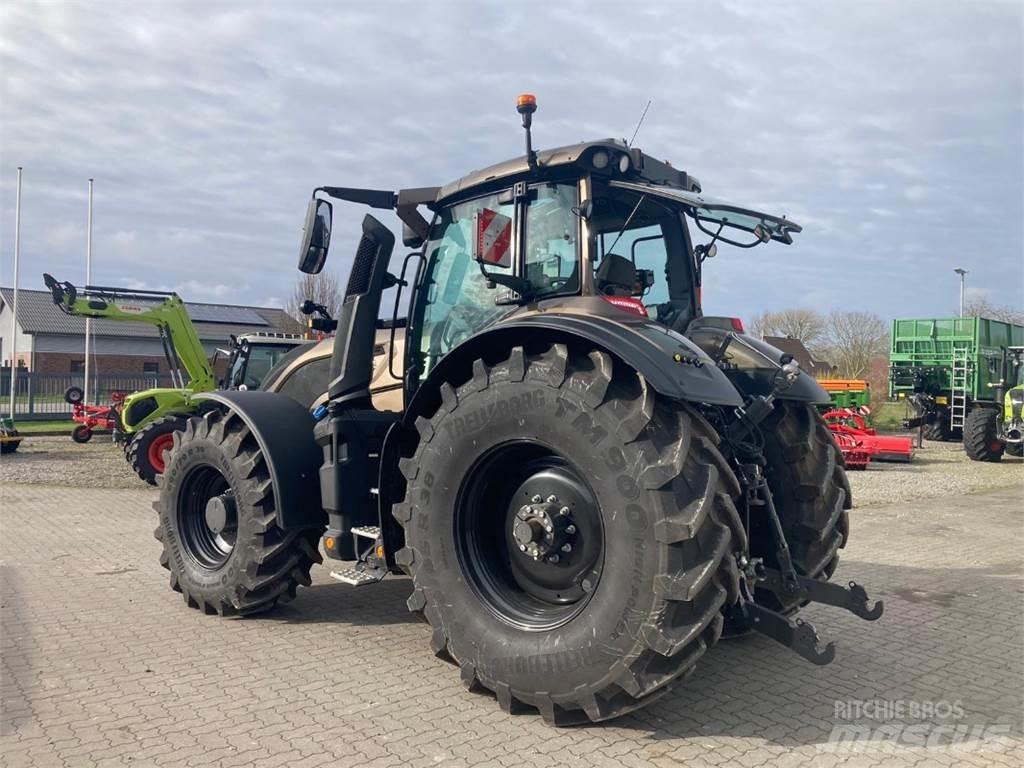 Valtra Q245 Трактори