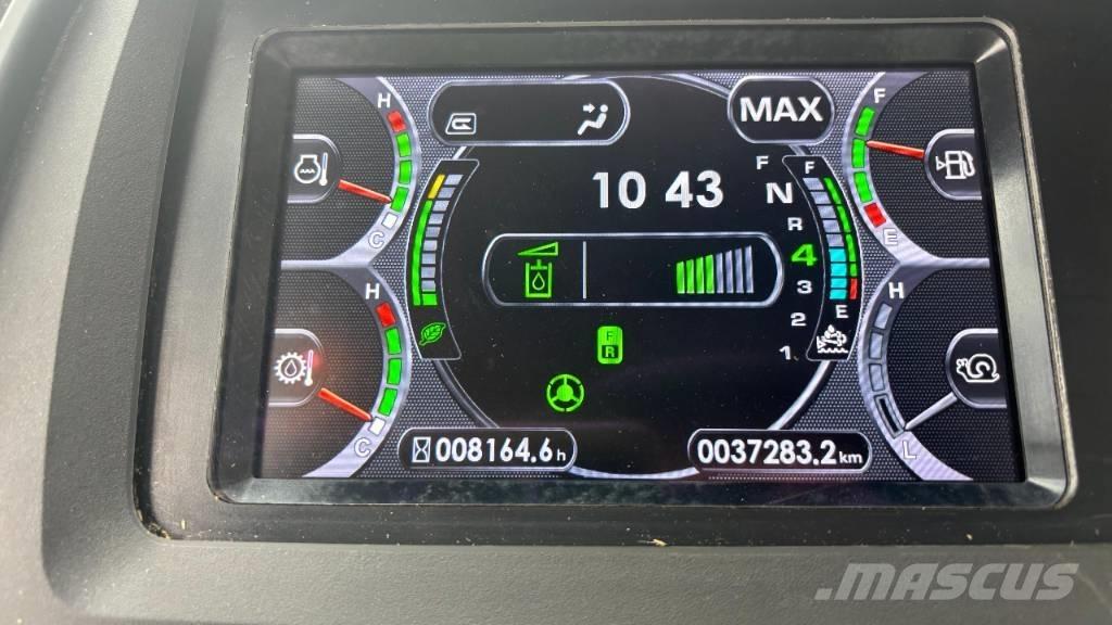 Komatsu WA 320-8 Фронтальні навантажувачі